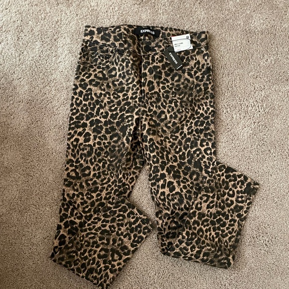 Express skinny size 4
